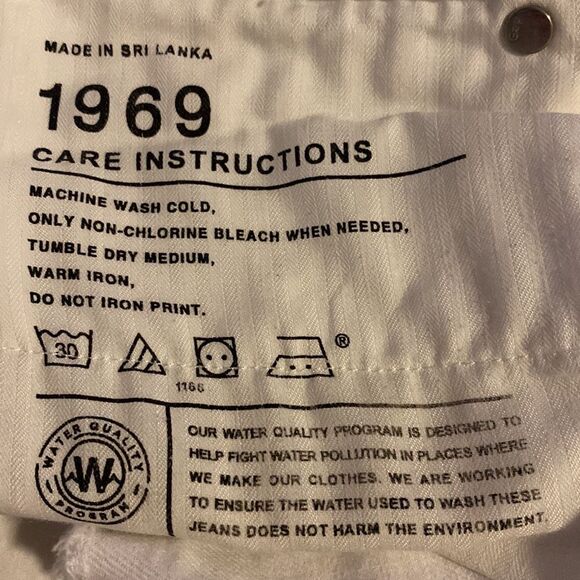 Gap 1969 Summer Cutoff Denim Shorts in White Size 28 NWOT - Picture 6 of 12